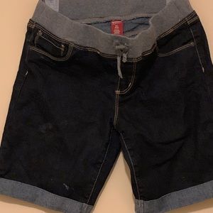 Girl’s  blue jean shorts